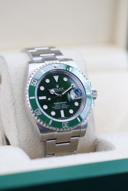 Rolex Submariner Hulk Image 2